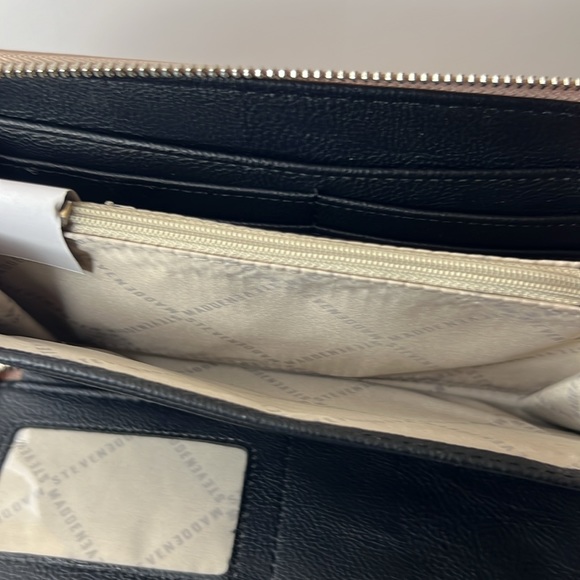 Steve Madden blush color wristlet wallet for women. New with tags. - Picture 7 of 9